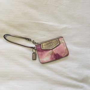 Coach wristlet - pink